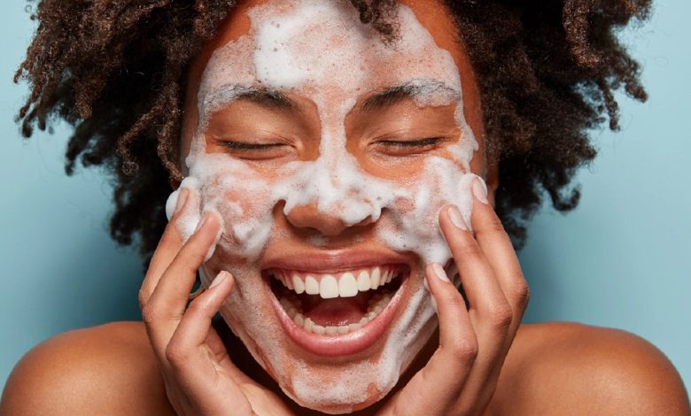 Best Ingredients to Look for in Acne Facial Cleansers