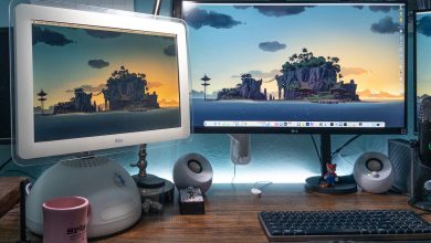 Picture of an iMac G4 next to a modern 4K monitor, with macOS Sequoia running on both displays.