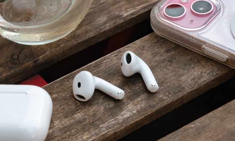 Apple’s second-generation AirPods