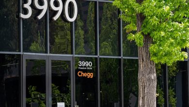 Chegg logo on a building in California.