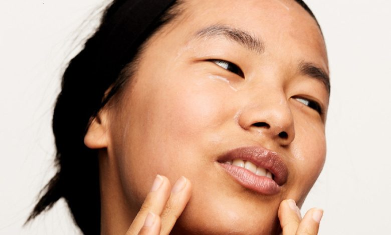 How to Unclog Your Clogged Pores