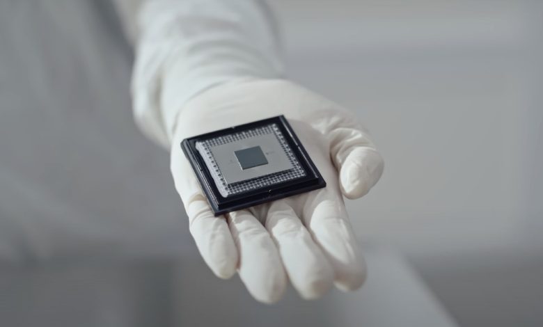 An image showing Google’s quantum computing chip